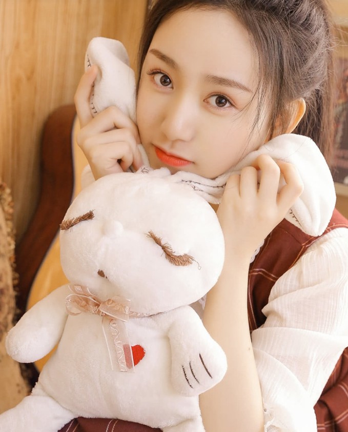 成都00后叫声Sao入骨髓，后入极爽清纯美少女兼职